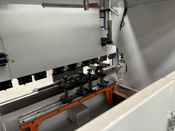 PRESSA PIEGATRICE  "ERMAKSAN" MOD. POWER-BEND USATA - immagine 6
