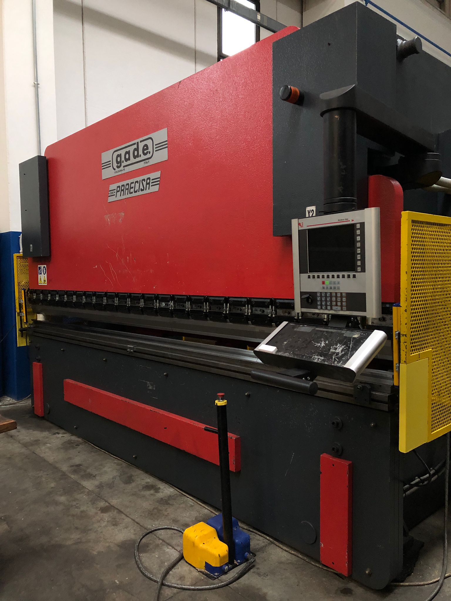 PRESSA PIEGATRICE IDRAULICA "GADE" USATA 1 PRESSA PIEGATRICE GADE USATA