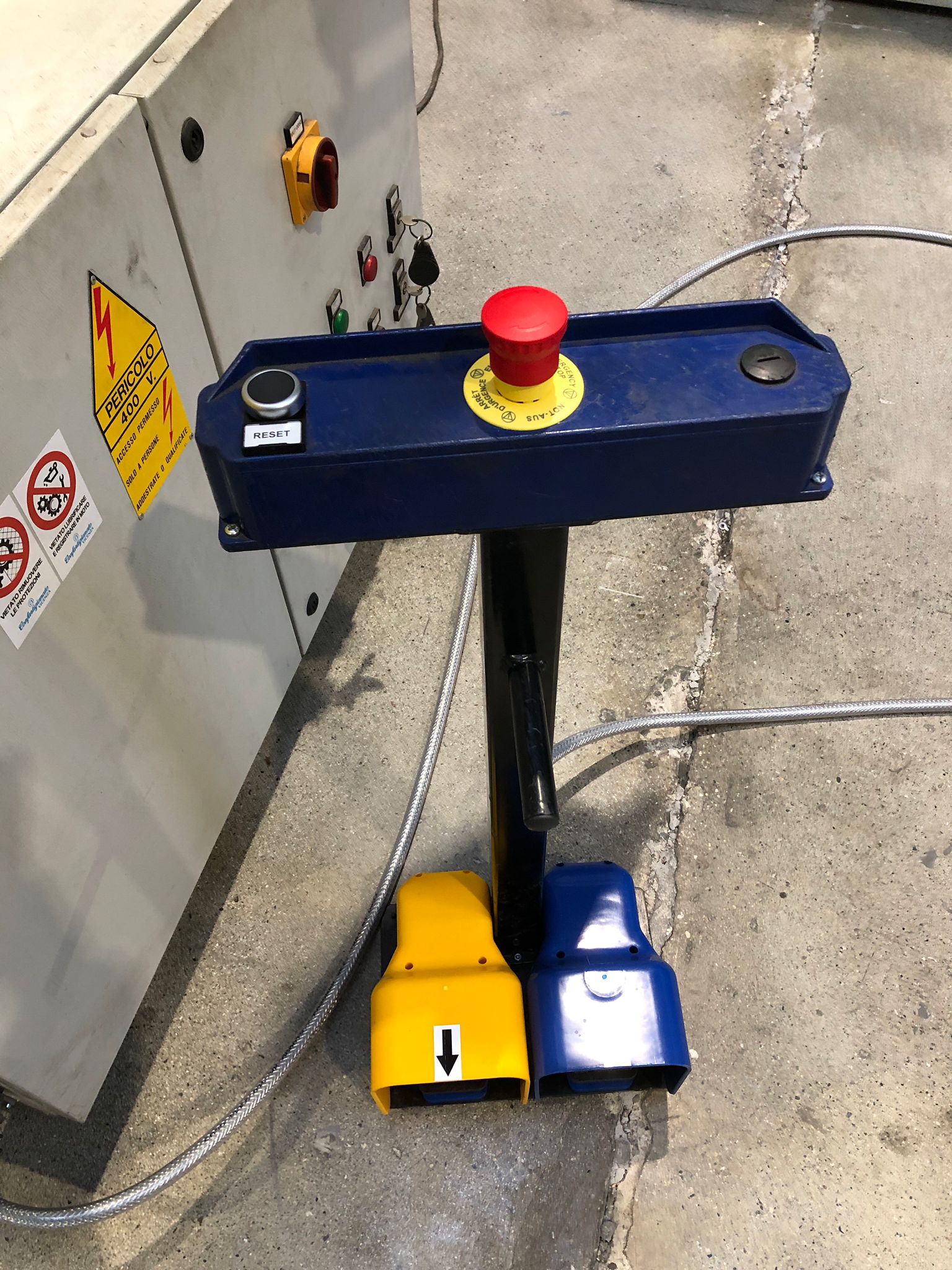 PRESSA PIEGATRICE "FARINA" MOD. JUNIOR USATA 5 PRESSA PIEGATRICE FARINA JUNIOR