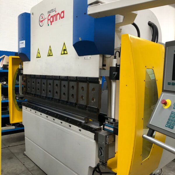 Presse piegatrici 22 PRESSA PIEGATRICE FARINA USATA