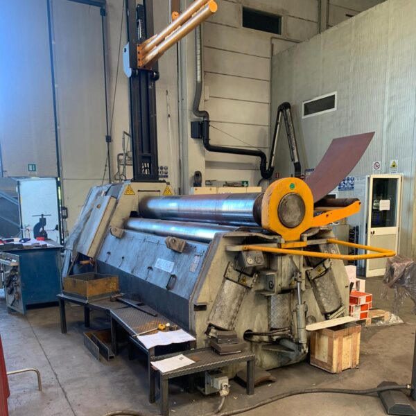 CALANDRA IDRAULICA “SAHINLER” USATA