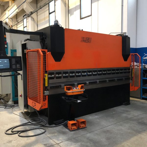 Presse piegatrici 19 PRESSA PIEGATRICE CR USATA