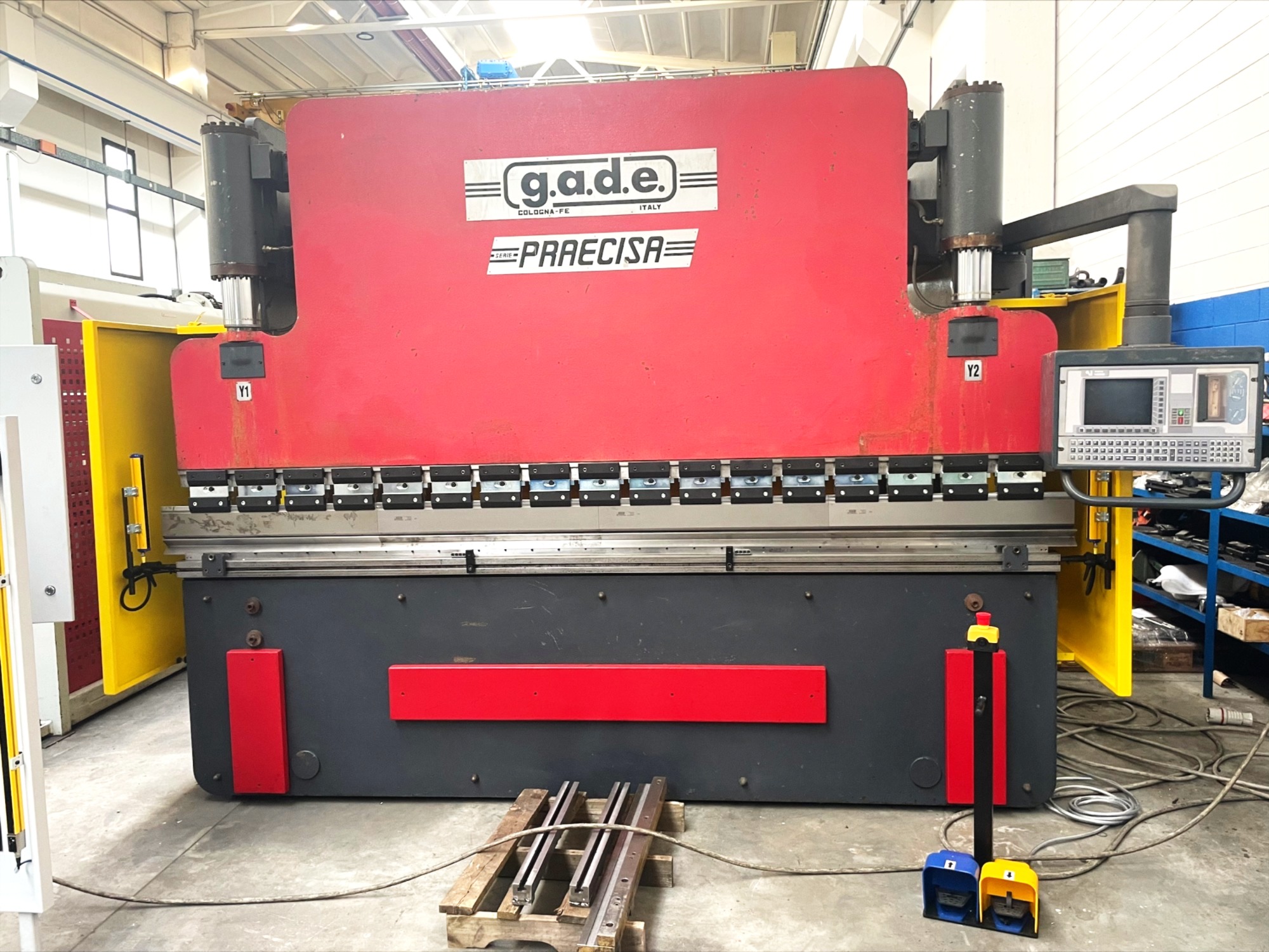 5738 PIEGATRICE GADE USATA 3000X60.A PRESSA PIEGATRICE USATA GADE 3000X60TON