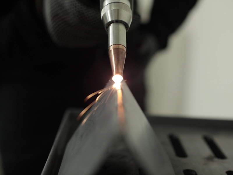 le-saldatrici-laser-fibra-professionali