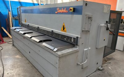 CESOIA IDRAULICA USATA “BAYKAL” MOD. HGL 3000x8mm